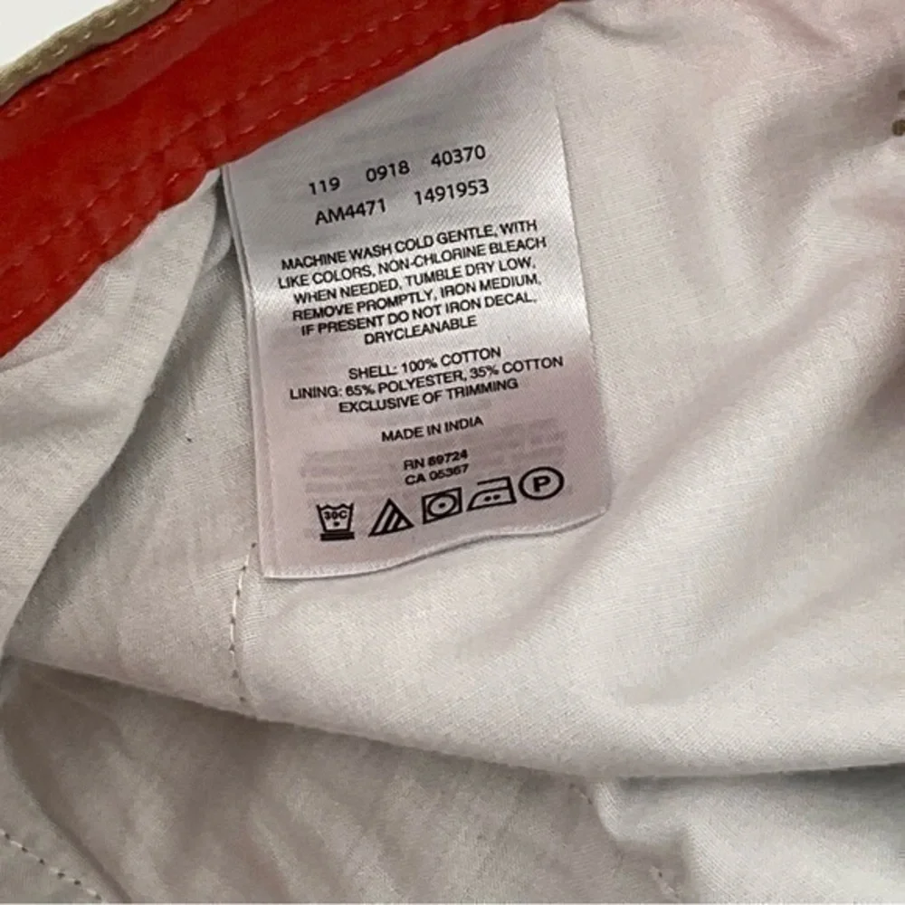 Columbia Khaki Light Weight Shorts Size 38‎ L6